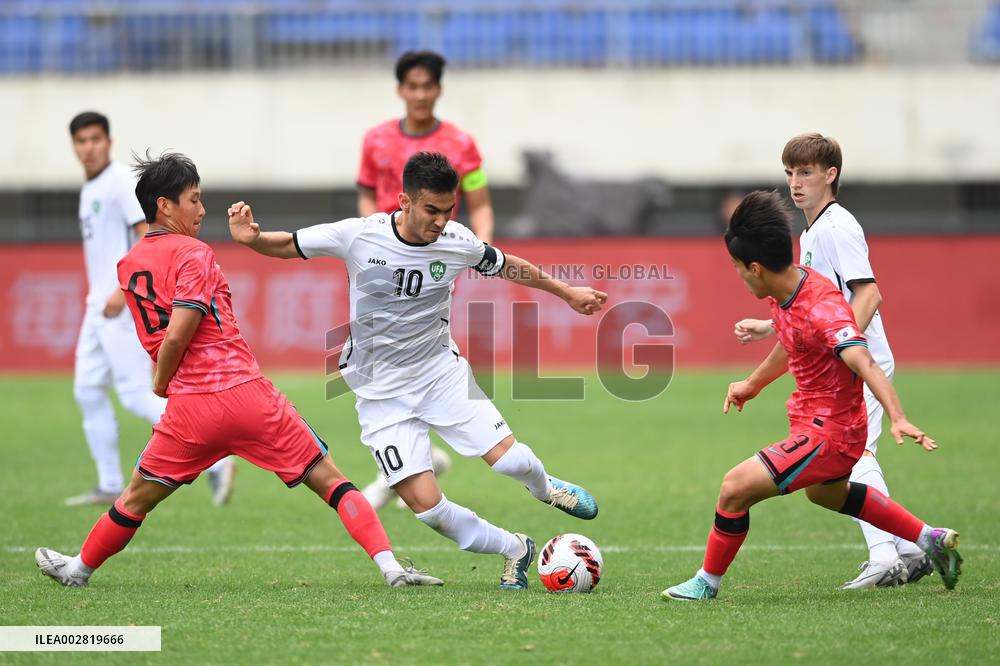 (SP)CHINA-SHAANXI-WEINAN-FOOTBALL-FRIENDLY MATCH-UZB VS KOR (CN)