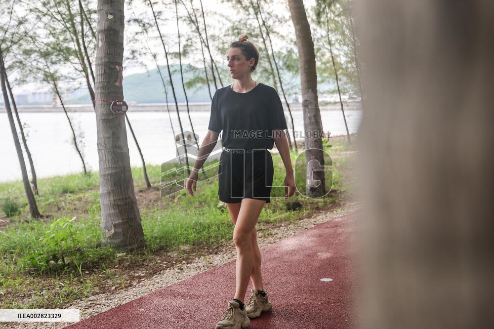 HainanOutlook | A deep bond between a French scientist and Chinese white dolphins