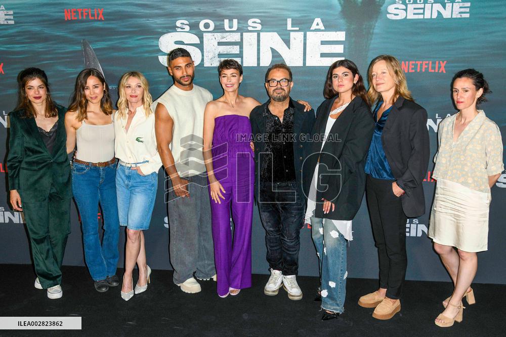 Sous La Seine Premiere - Paris