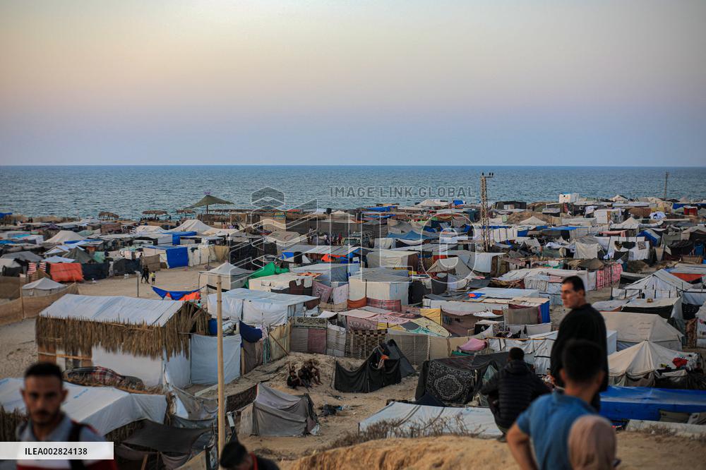 1 Million Palestinians Displaced At Rafah According To UNRWA