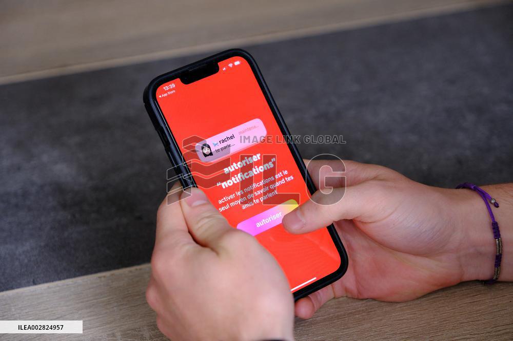 New App "Ten Ten" Worries French Government - France