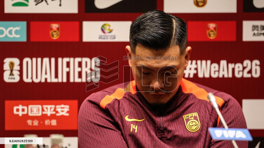 (SP)CHINA-SHENYANG-FOOTBALL-WORLD CUP QUALIFIER-CHN VS THA-PRESS CONFERENCE(CN)