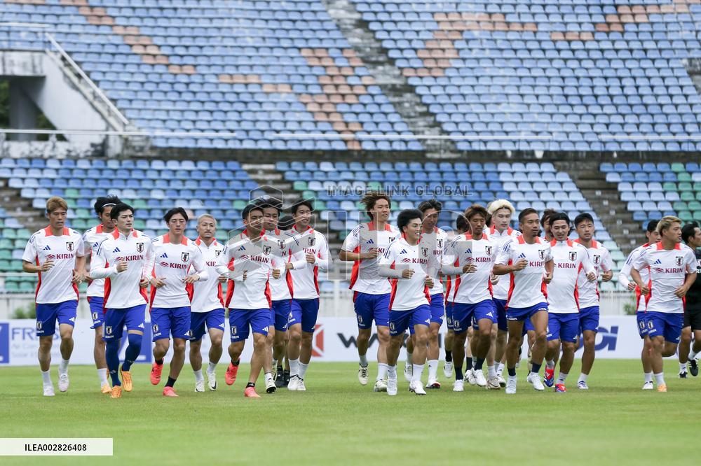 (SP)MYANMAR-YANGON-FIFA WORLD CUP QUALIFIERS-JAPANESE FOOTBALL TEAM-OFFICIAL TRAINING