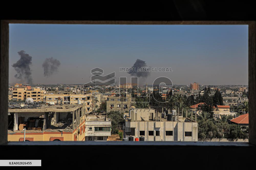 MIDEAST-GAZA-AIRSTRIKES