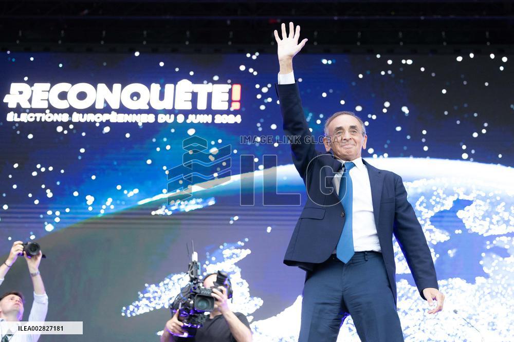 Last Campaign Meeting For Marion Marechal - Nice