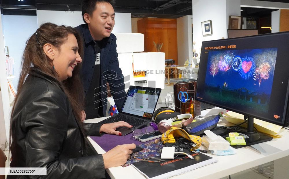 "Laowai" in China | French artistic director makes Chinese ancient town aglow with fireworks