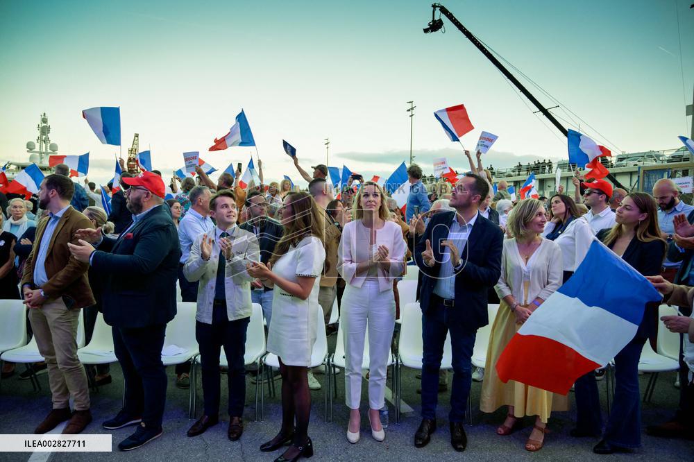 Last Campaign Meeting For Marion Marechal - Nice