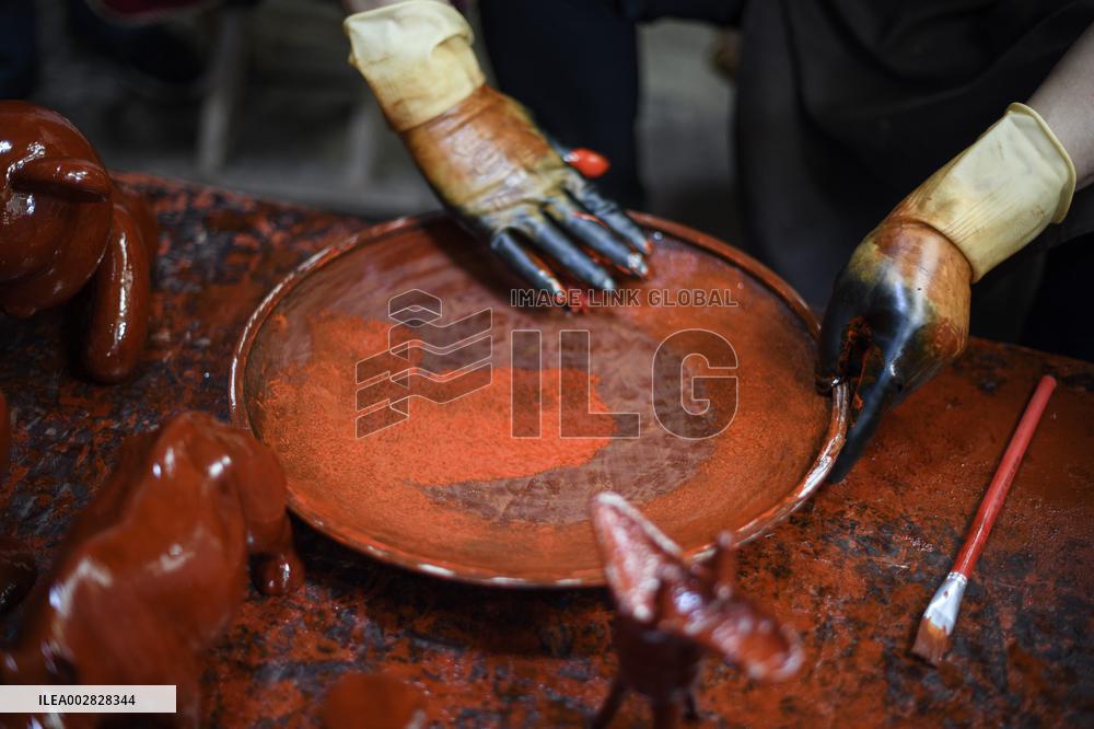 (MASTER OF CRAFTS)CHINA-CARVED LACQUER-INHERITOR-STUDIO (CN)