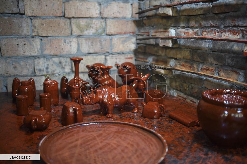 (MASTER OF CRAFTS)CHINA-CARVED LACQUER-INHERITOR-STUDIO (CN)