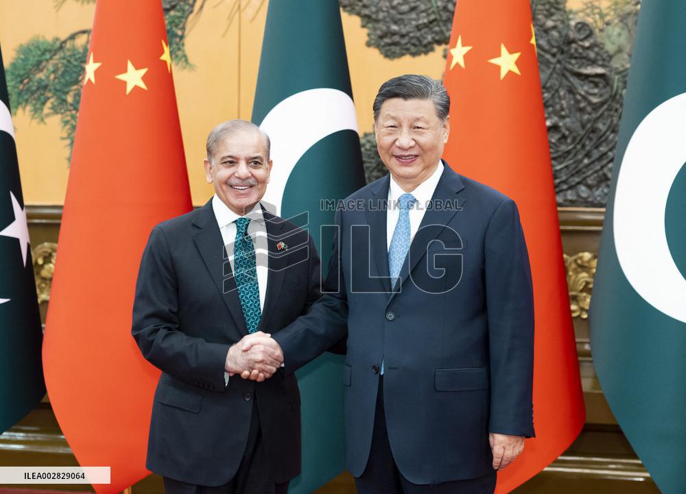CHINA-BEIJING-XI JINPING-PAKISTANI PM-MEETING (CN)
