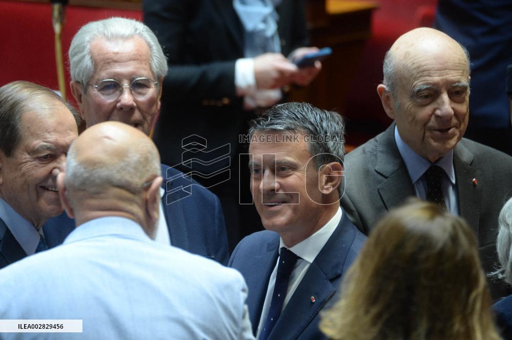 Volodymyr Zelensky at French Parliament - Paris