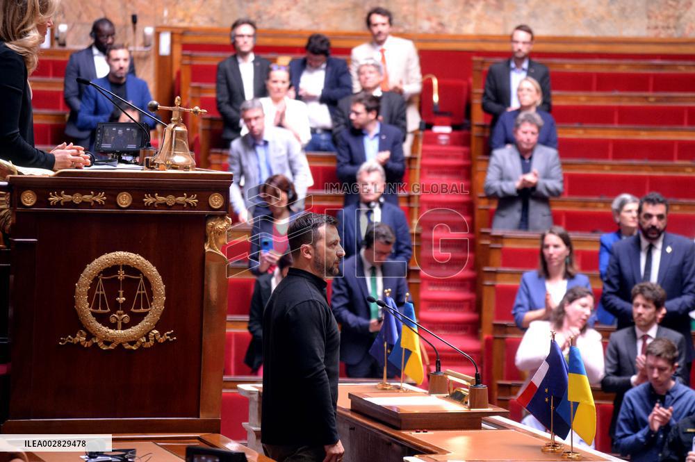 Volodymyr Zelensky at French Parliament - Paris