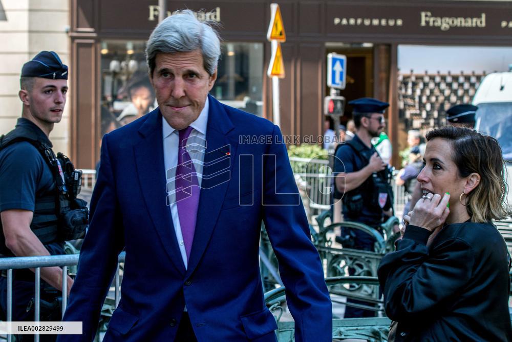 Convoy Of US President Jo Biden - Paris
