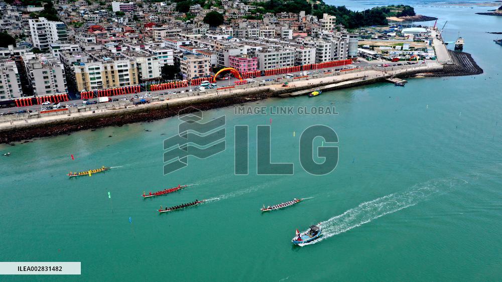 XINHUA PHOTOS OF THE DAY