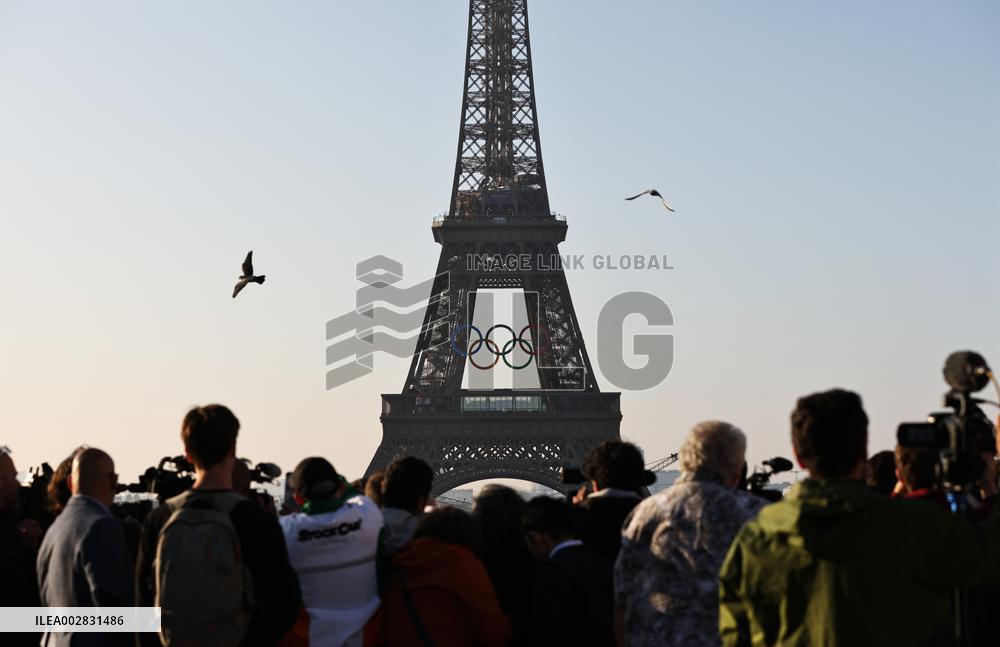 XINHUA PHOTOS OF THE DAY