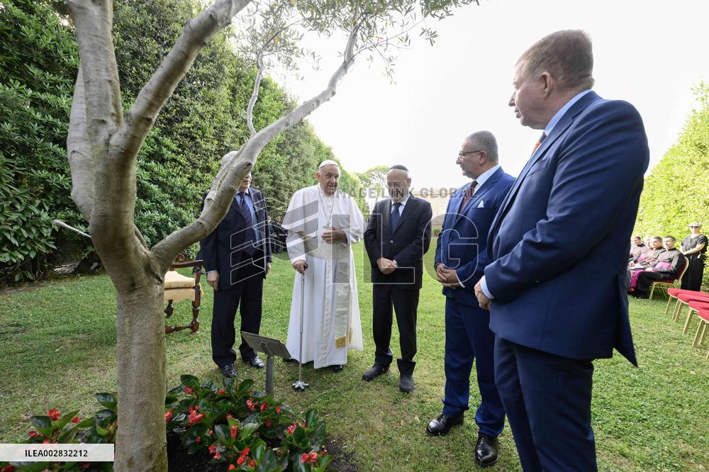 Pope Francis Commemorates 2014 Invocation For Peace In Holy Land - Vatican