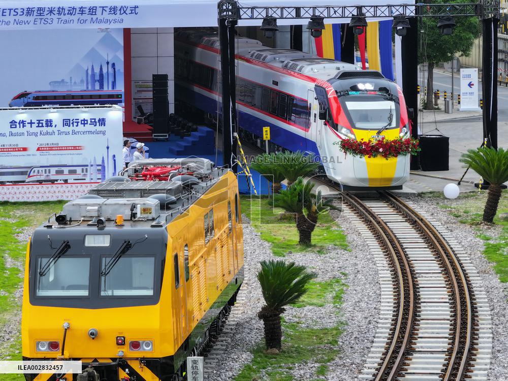 CHINA-HUNAN-ZHUZHOU-ETS3 TRAIN-ROLL-OFF (CN)