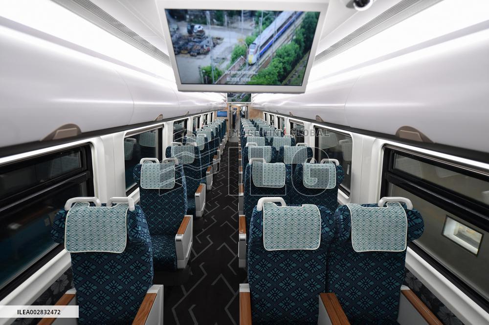 CHINA-HUNAN-ZHUZHOU-ETS3 TRAIN-ROLL-OFF (CN)