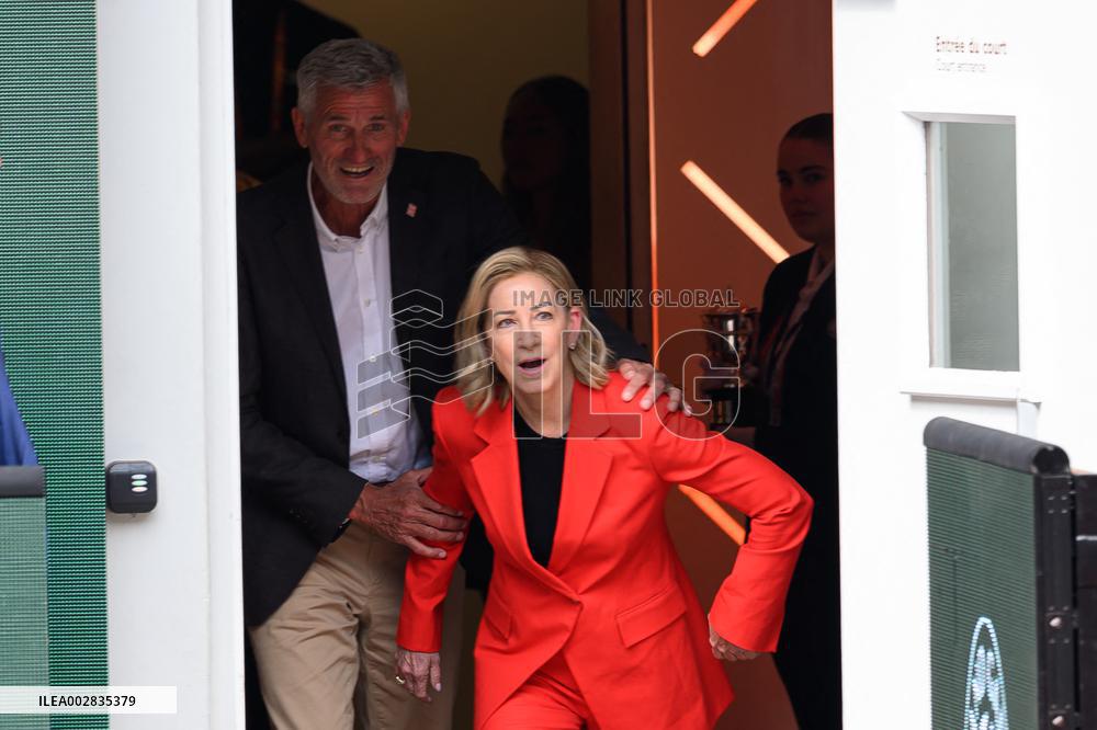 Iga Swiatek Wins Third Consecutive French Open Women's Title