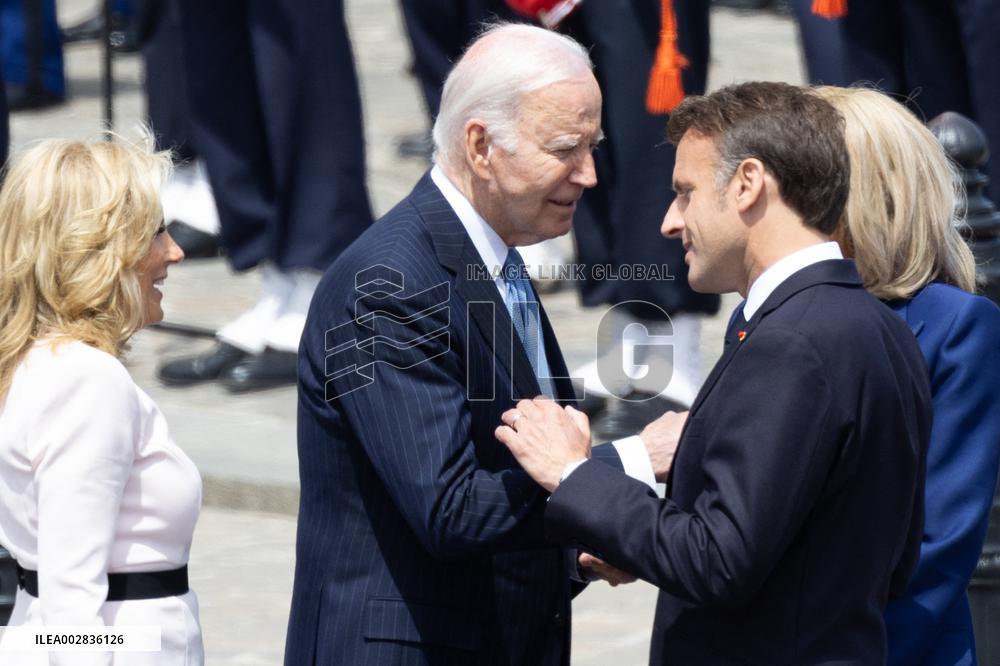 Joe Biden takes part in a Ceremony at the Arc de Triomphe - Paris