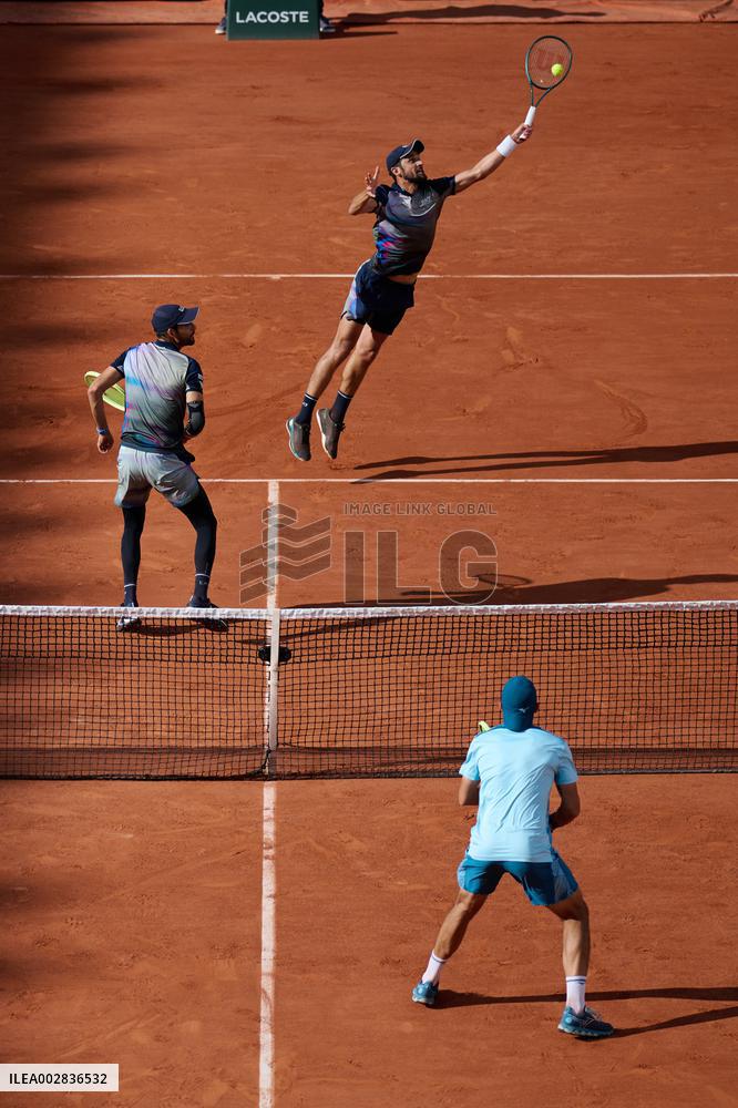 (SP)FRANCE-PARIS-TENNIS-ROLAND GARROS-FRENCH OPEN-MEN'S DOUBLES-FINAL