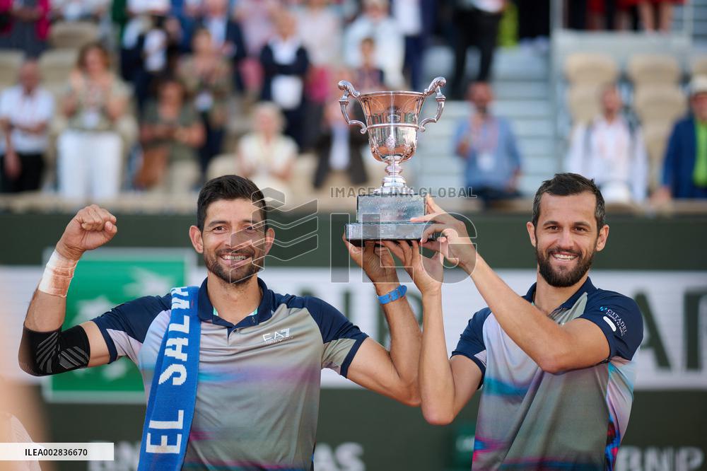 (SP)FRANCE-PARIS-TENNIS-ROLAND GARROS-FRENCH OPEN-MEN'S DOUBLES-FINAL