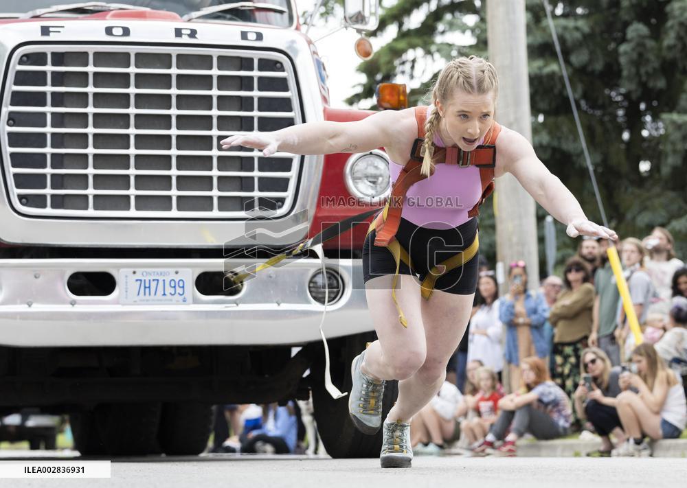 (SP)CANADA-DUNNVILLE-STRONGMAN AND STRONGWOMAN COMPETITION