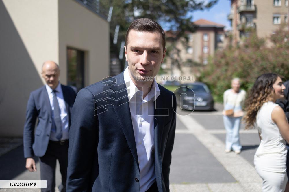 Jordan Bardella votes for the European Parliament election - Garches