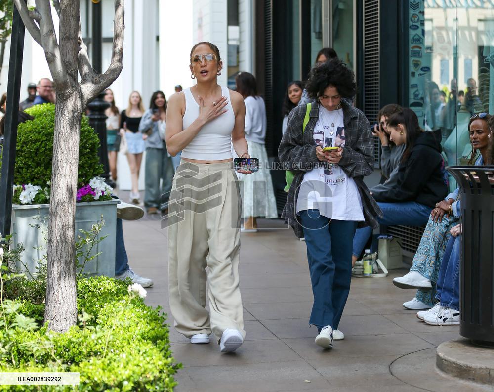 Jennifer Lopez And Daughter Emme Muniz Out - LA