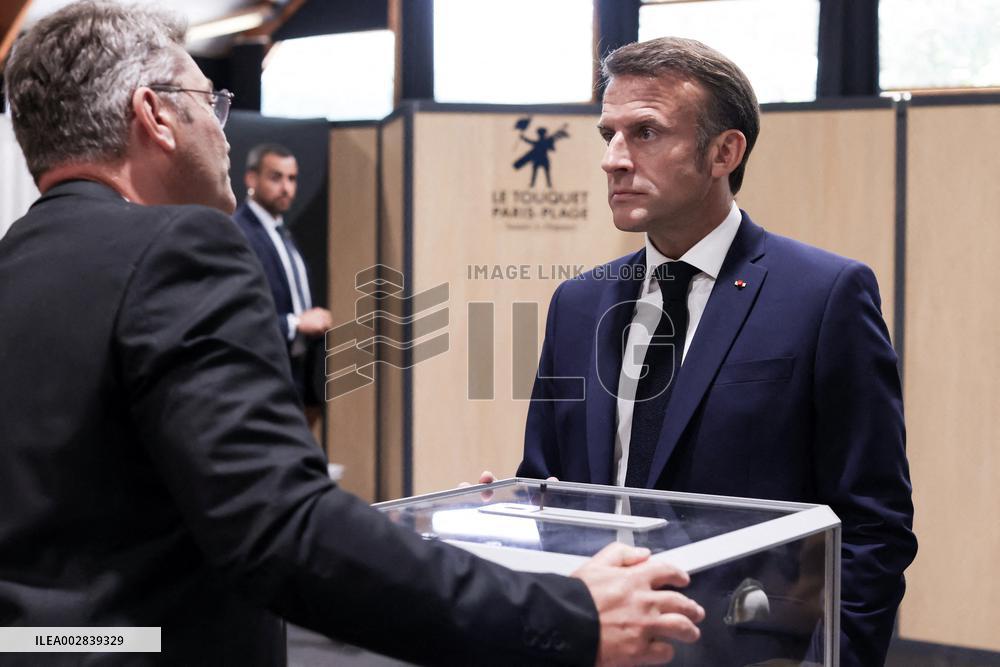 Emmanuel And Brigitte Macron At A Polling Station - Le Touquet