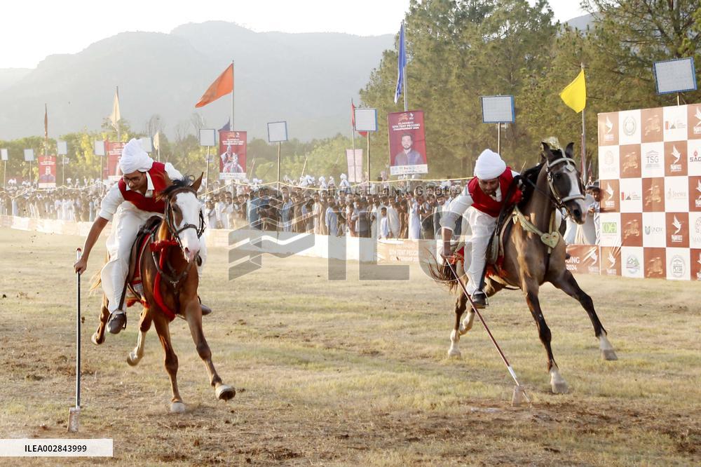 Tent Pegging Competition - Pakistan