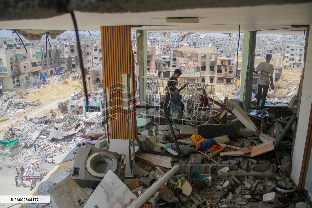 Israeli army withdrew from their neighborhoods in Gaza on June 3