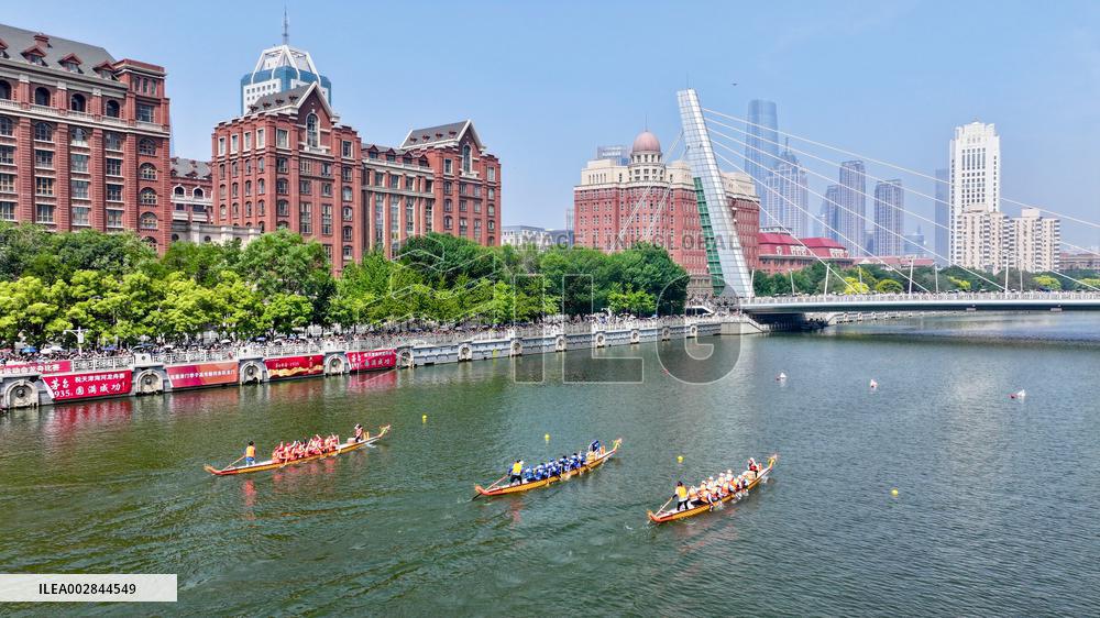 (SP)CHINA-TIANJIN-DRAGON BOAT-LAURA (CN)