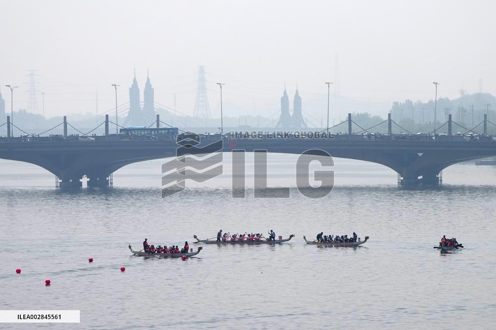 CHINA-BEIJING-CANAL-DRAGON BOAT RACE (CN)