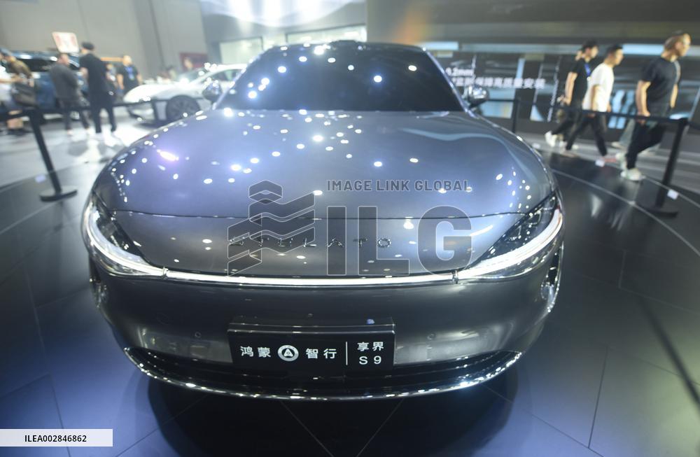 Huawei's Stelato S9 Smart Car