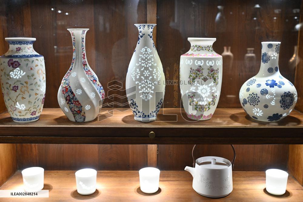 CHINA-JIANGXI-JINGDEZHEN-PORCELAIN-INNOVATOR (CN)