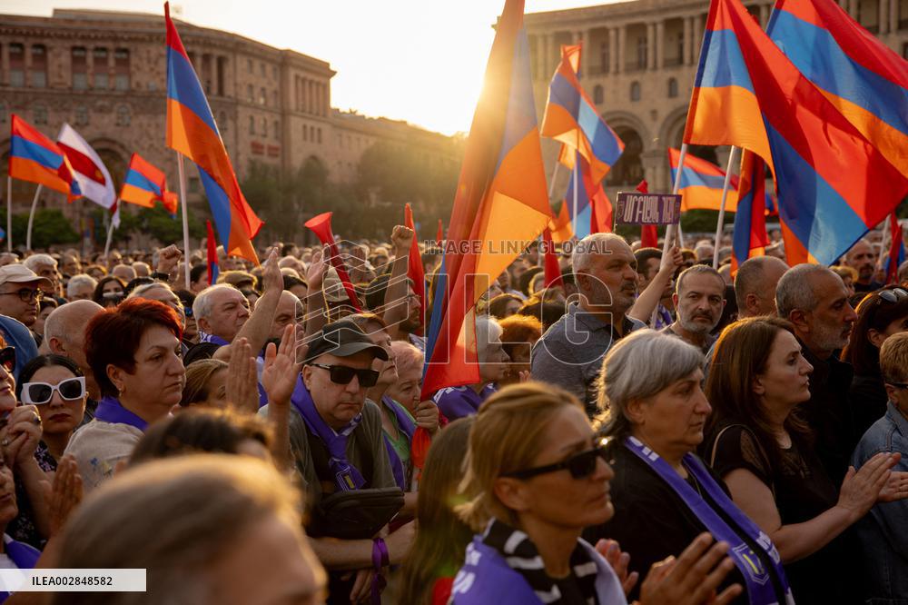 Archbishop Galstanyan Calls For Nonstop Protests To Push Pashinian Out - Yerevan