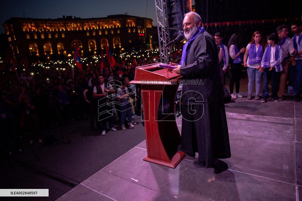 Archbishop Galstanyan Calls For Nonstop Protests To Push Pashinian Out - Yerevan