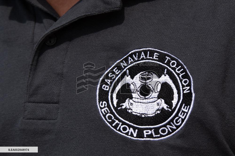 Military Divers Remove Waste From The Port - Toulon