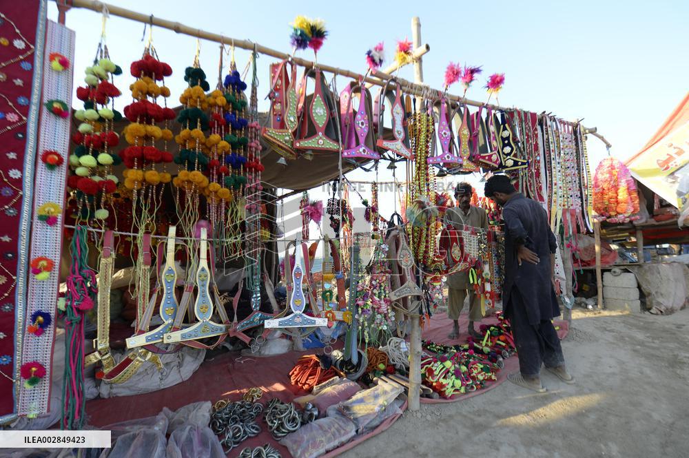 PAKISTAN-ISLAMABAD-EID AL-ADHA-ANIMAL-MARKET