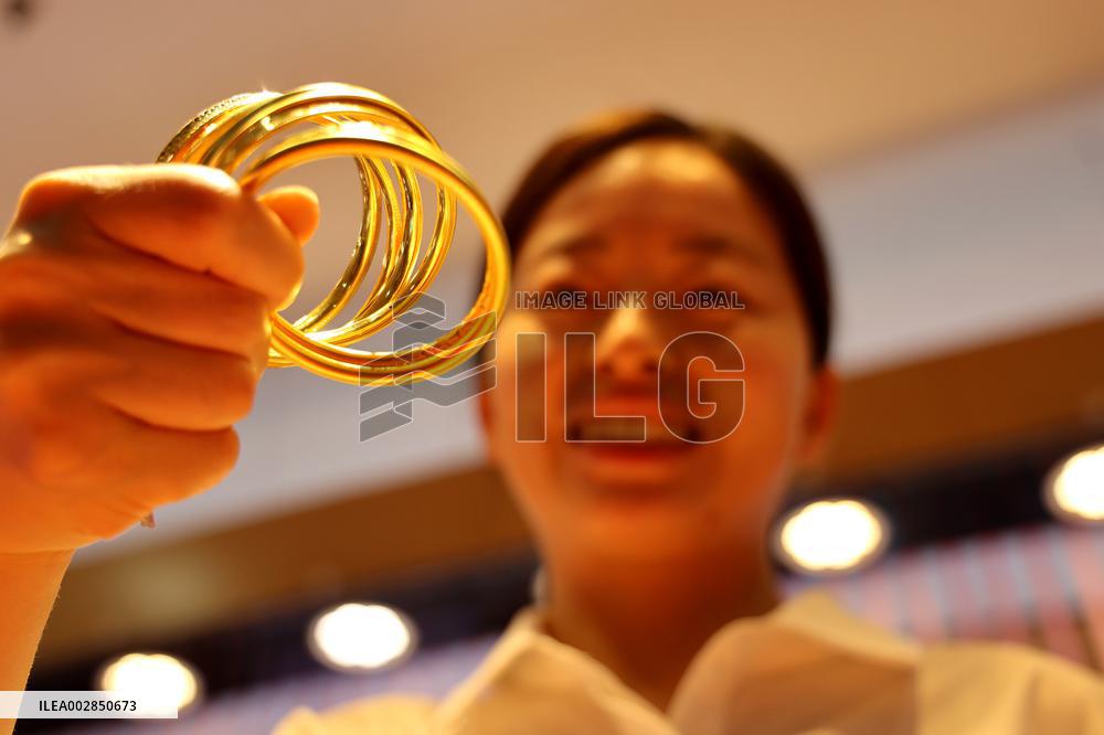 A Gold Shop in Binzhou