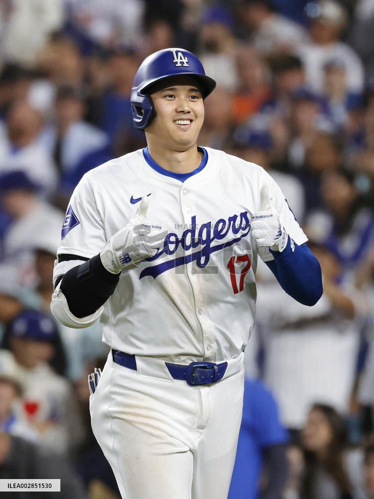 Baseball: Rangers vs. Dodgers