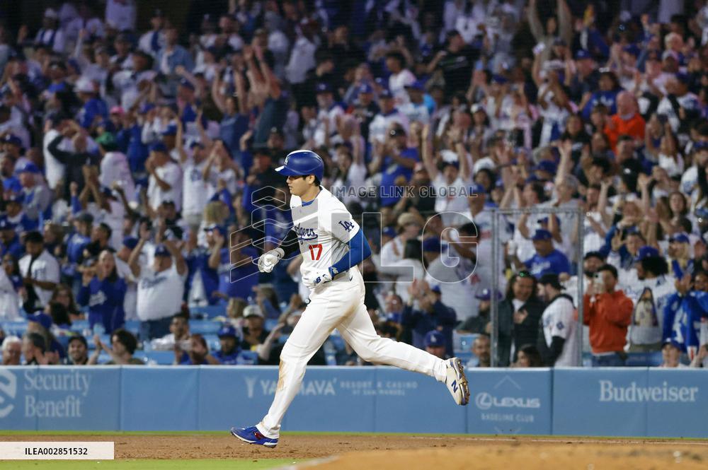 Baseball: Rangers vs. Dodgers