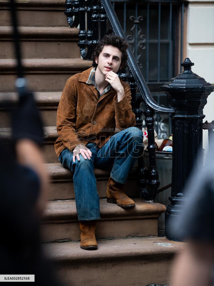 A Complete Unknown Set - NYC