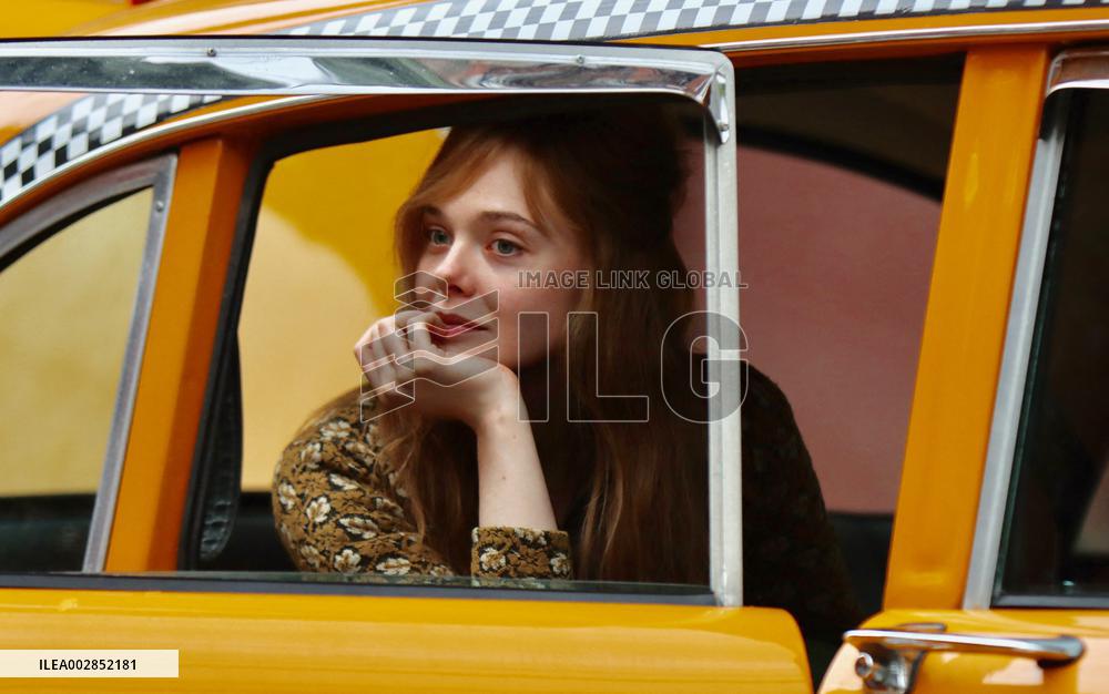 A Complete Unknown Set - NYC