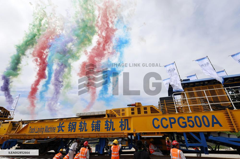 Xinhua Headlines: Cooperation brings stability, prosperity to Asia-Pacific