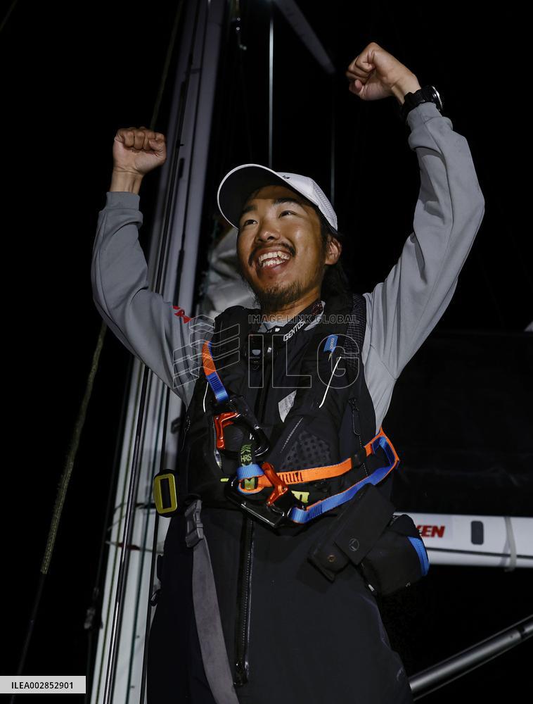 Youngest Japanese to circumnavigate globe by yacht