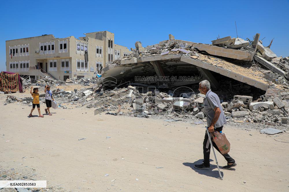 MIDEAST-GAZA-KHAN YOUNIS-DESTRUCTION