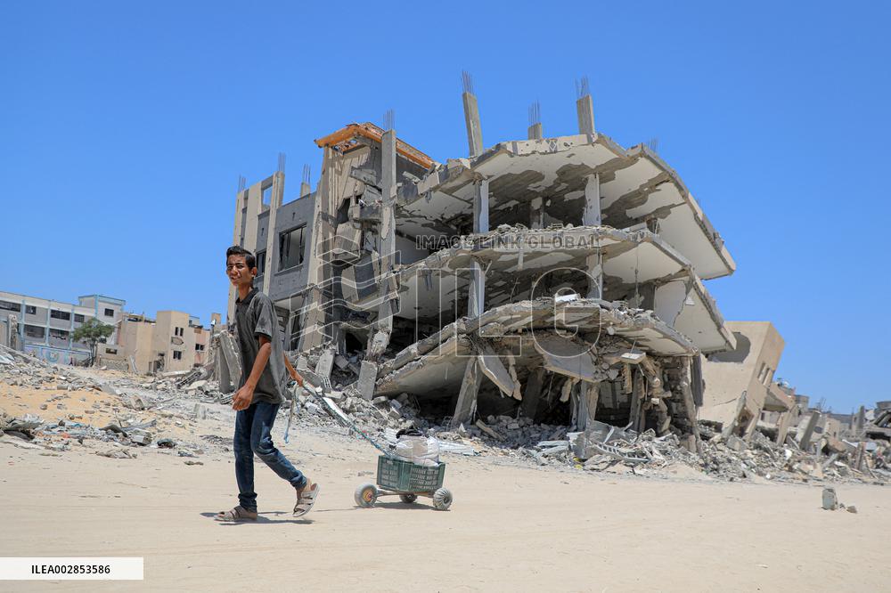 MIDEAST-GAZA-KHAN YOUNIS-DESTRUCTION