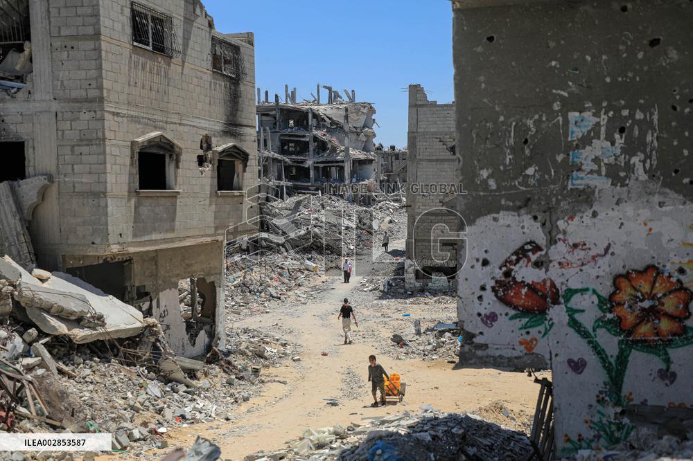 MIDEAST-GAZA-KHAN YOUNIS-DESTRUCTION